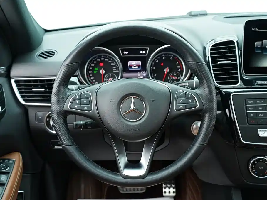 Mercedes-Benz GLE 2018 — фото 16