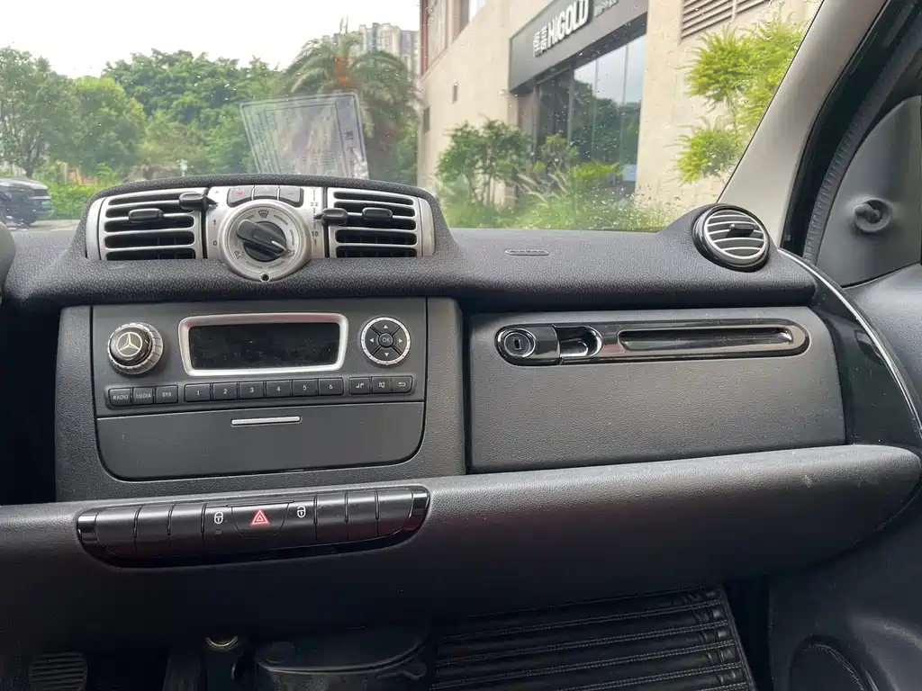 smart Fortwo 2015 — фото 14