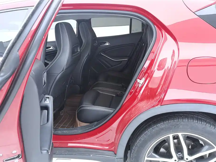 Mercedes-Benz GLA 2016 — фото 11