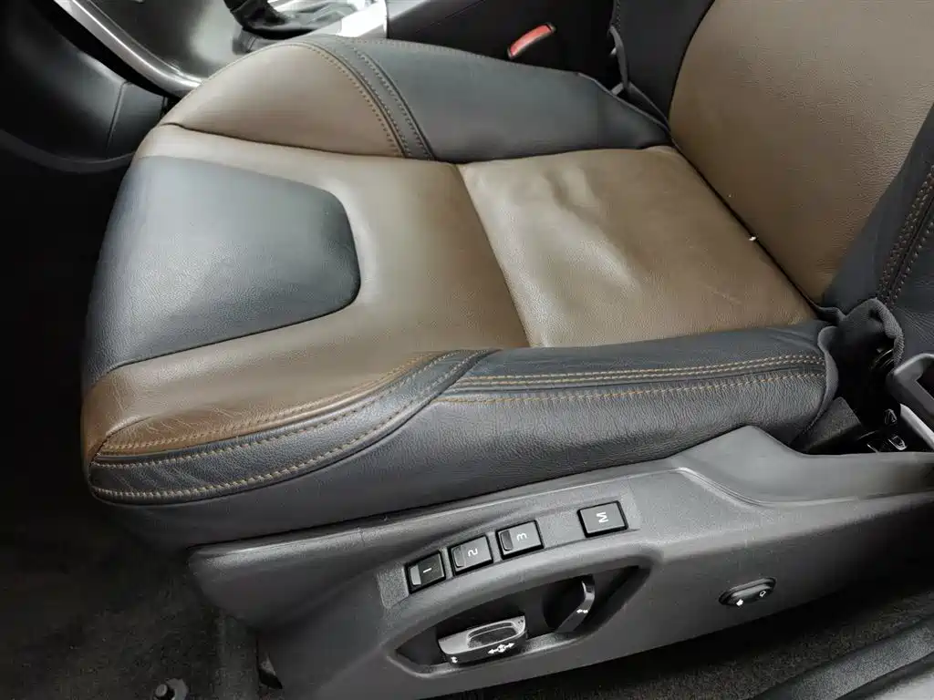 Volvo XC60 2015 — фото 20