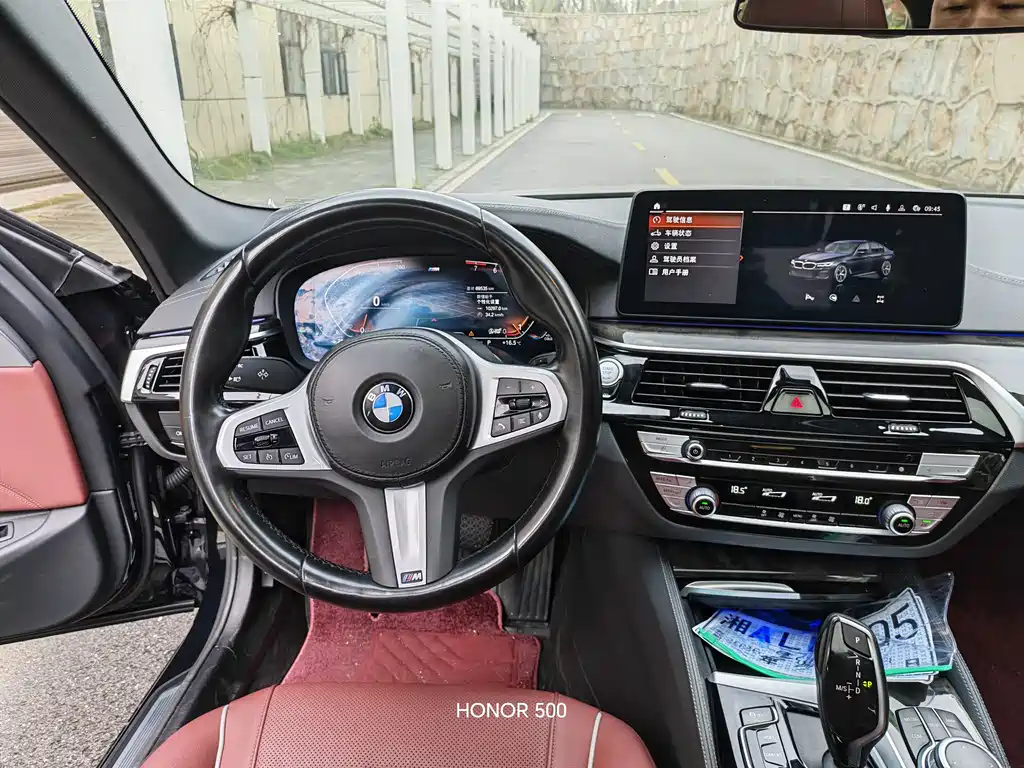 BMW 5 Series 2022 — фото 11