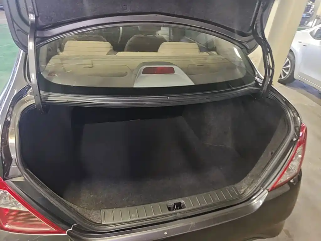 Nissan Sunny 2016 — фото 19