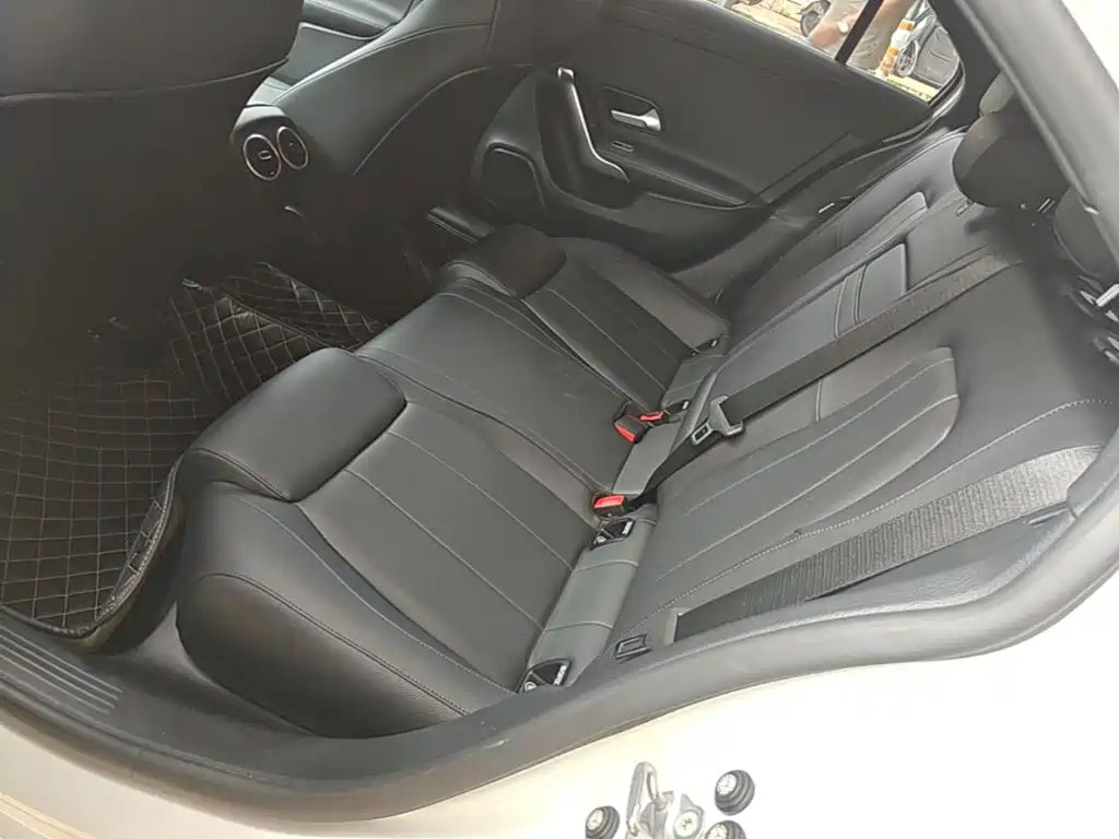 Mercedes-Benz A-Class 2022 — фото 17