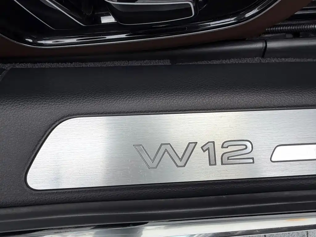 Audi A8 2016 — фото 9