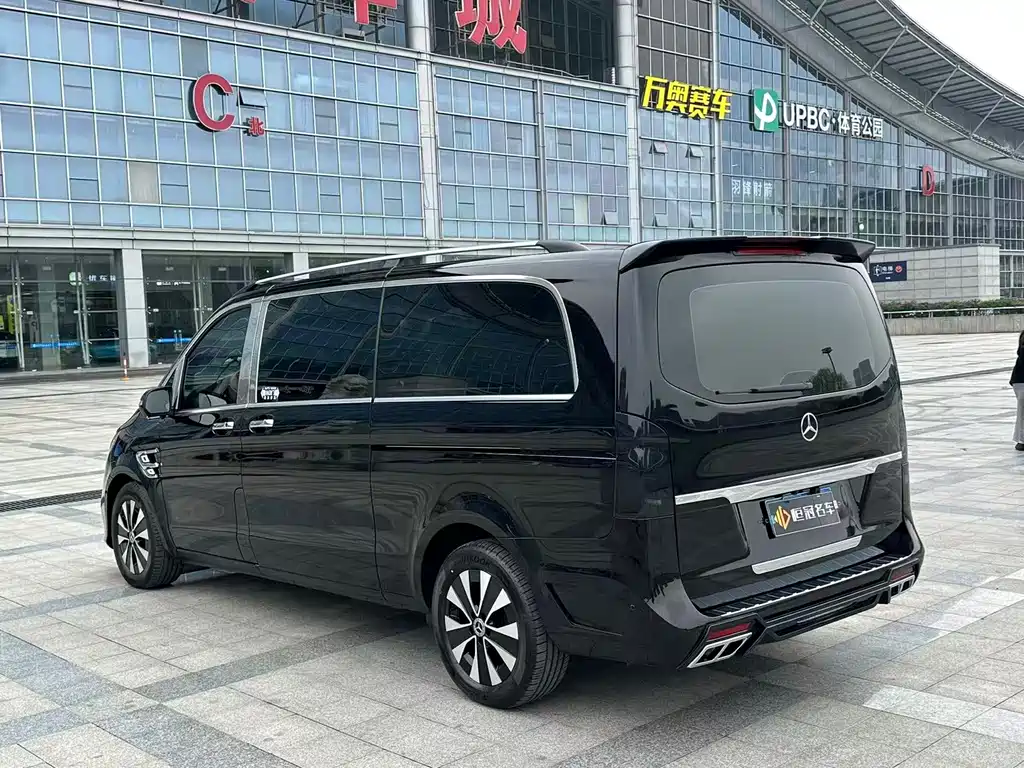 Mercedes-Benz Vito 2023 — фото 4