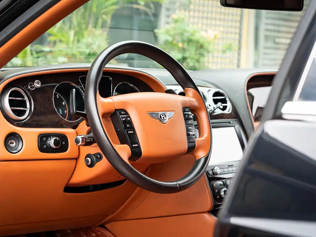Bentley Flying Spur 2013 — фото 9