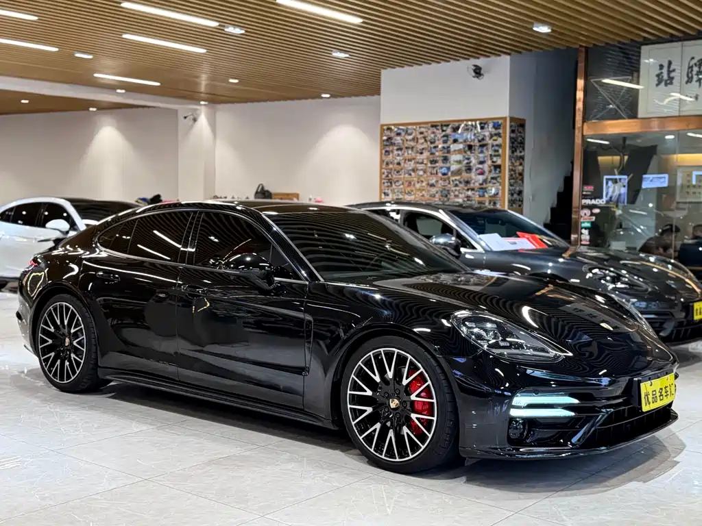 Porsche Panamera 2017 — фото 3