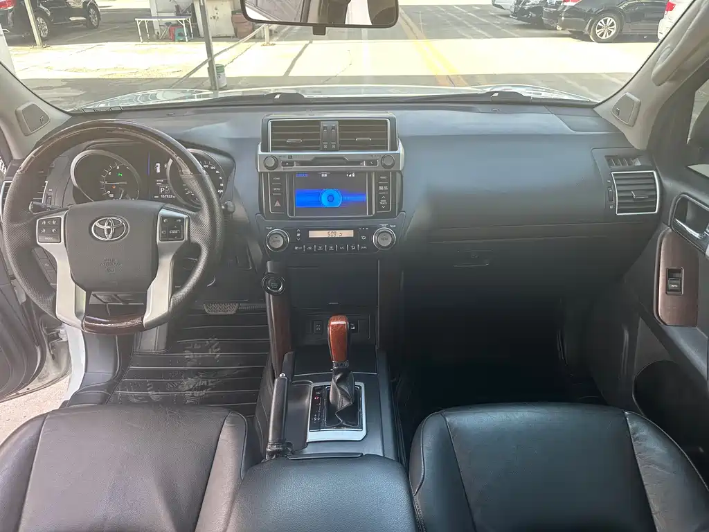 Toyota Prado 2016 — фото 12