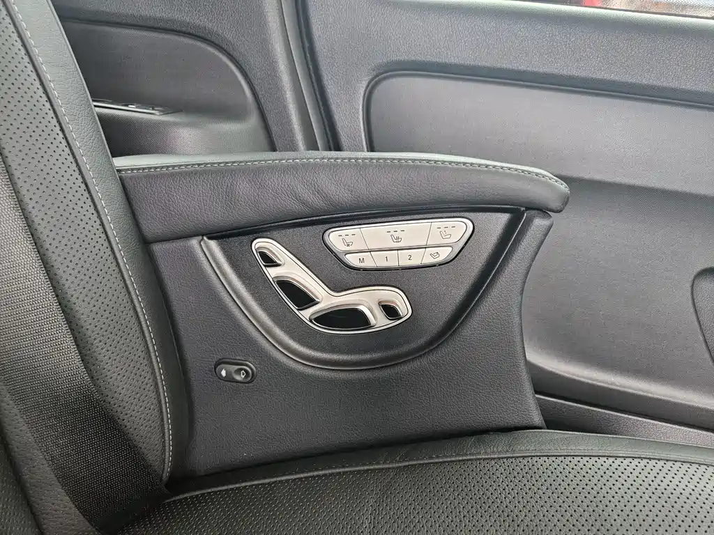Mercedes-Benz Vito 2023 — фото 19
