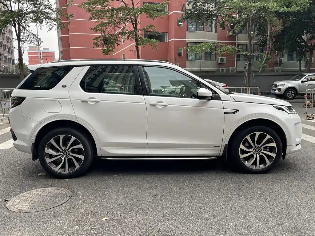 Land Rover Discovery Sport Hybrid 2021 — фото 8