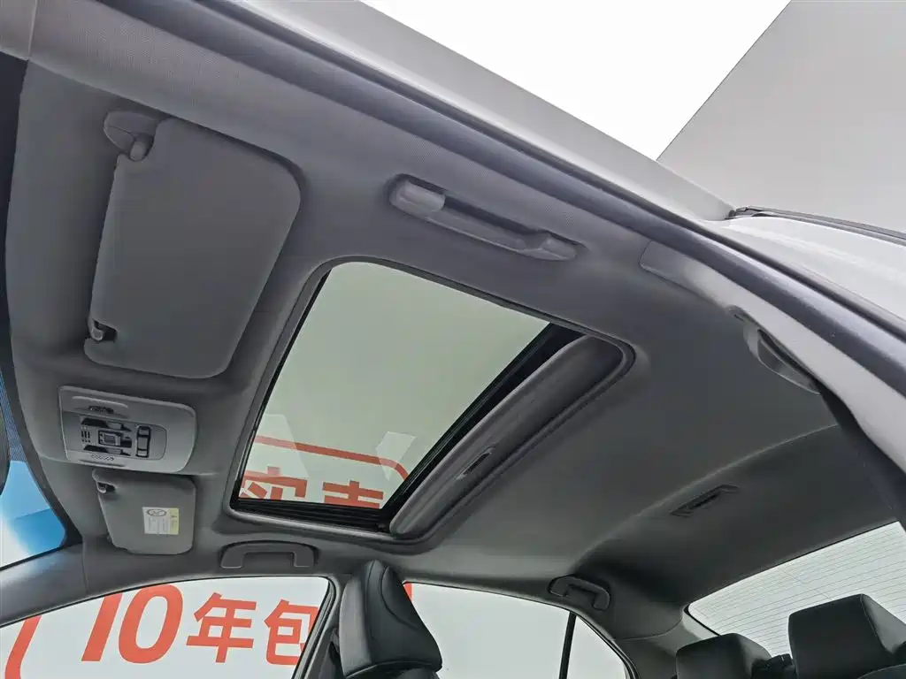 Toyota Camry 2023 — фото 14