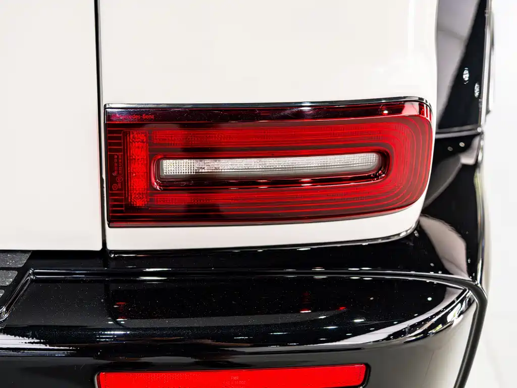 Mercedes-Benz G-Class 2023 — фото 24