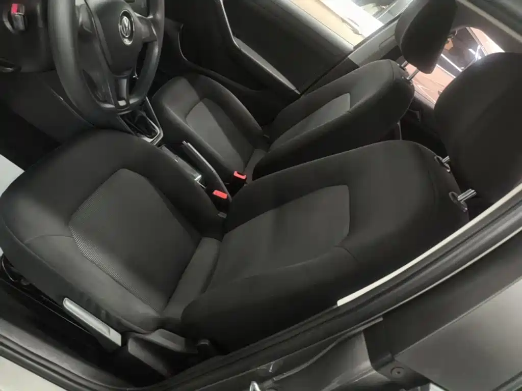 Volkswagen Jetta 2018 — фото 15