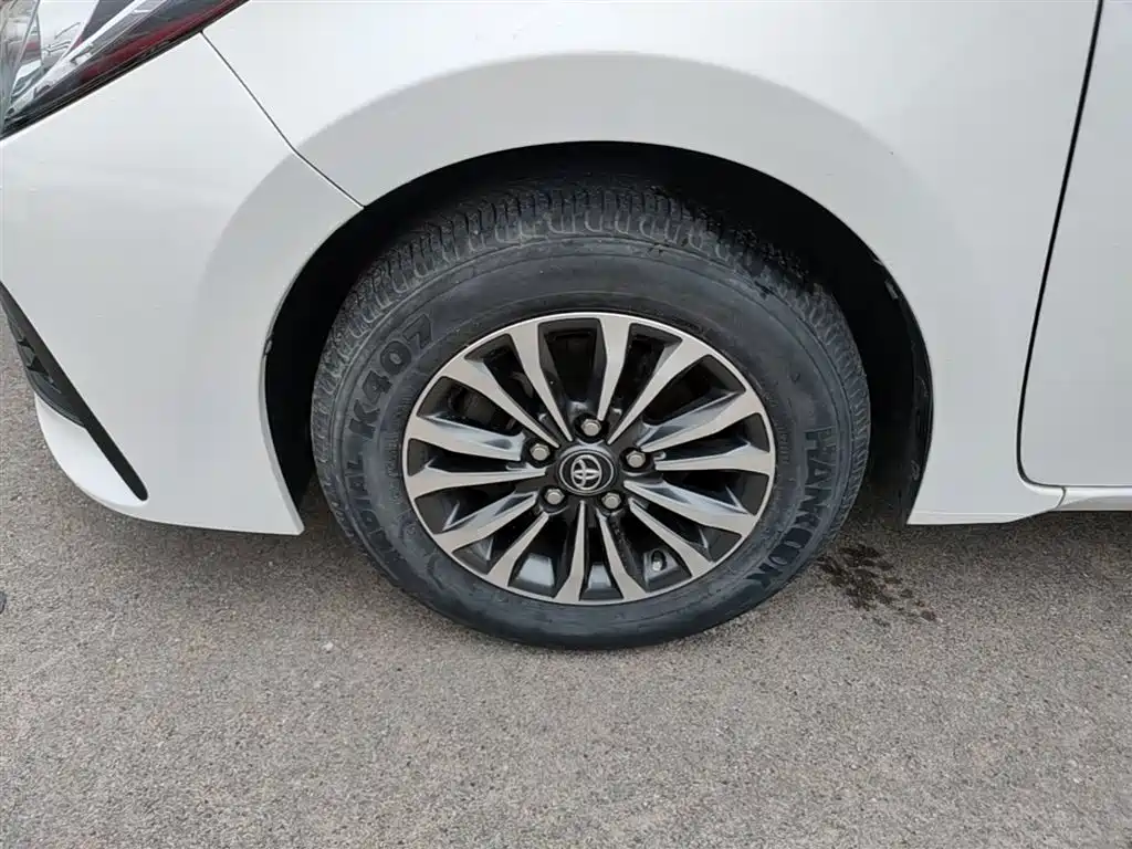 Toyota Corolla 2019 — фото 23