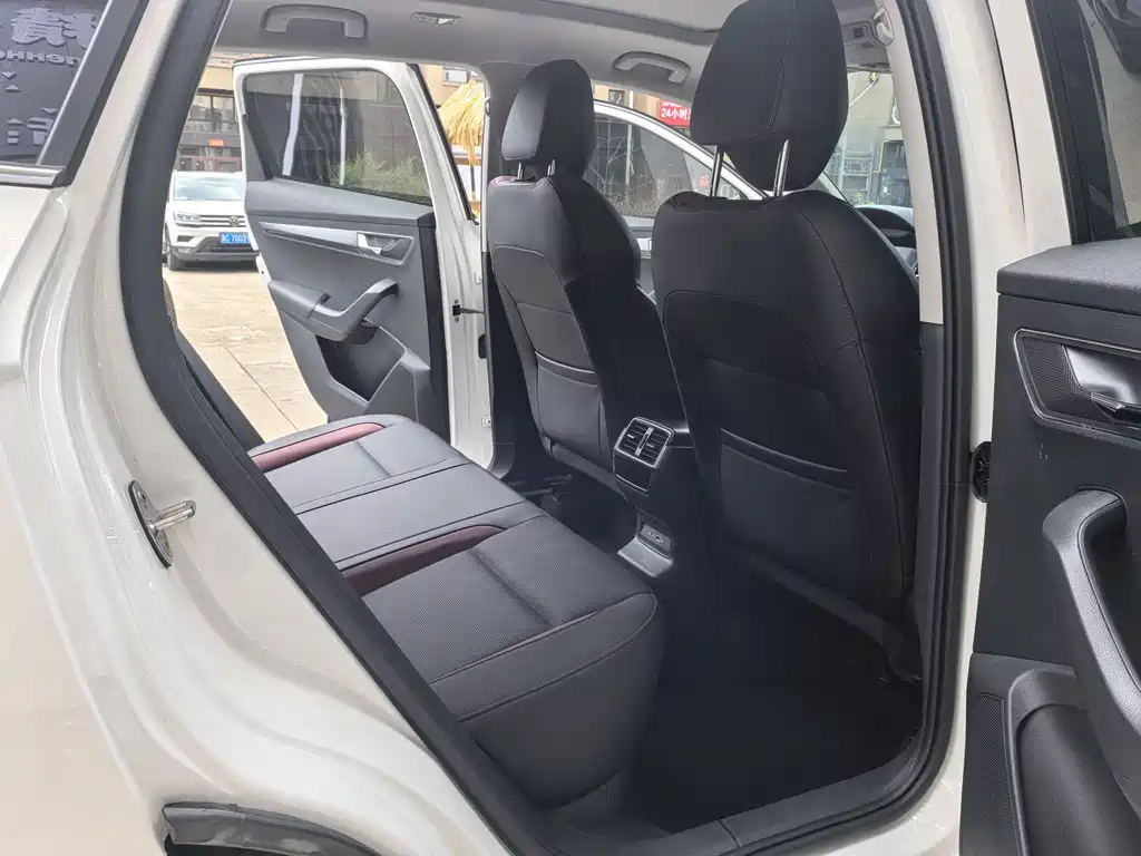 Skoda Karoq 2022 — фото 9