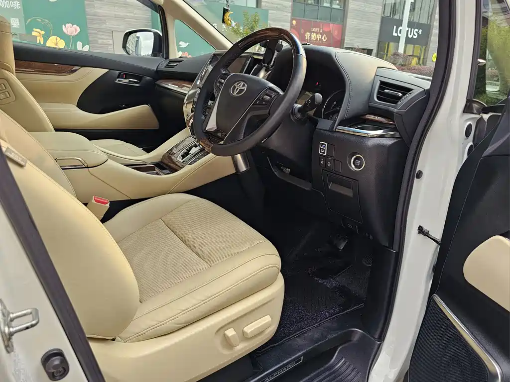 Toyota Alphard 2015 — фото 4