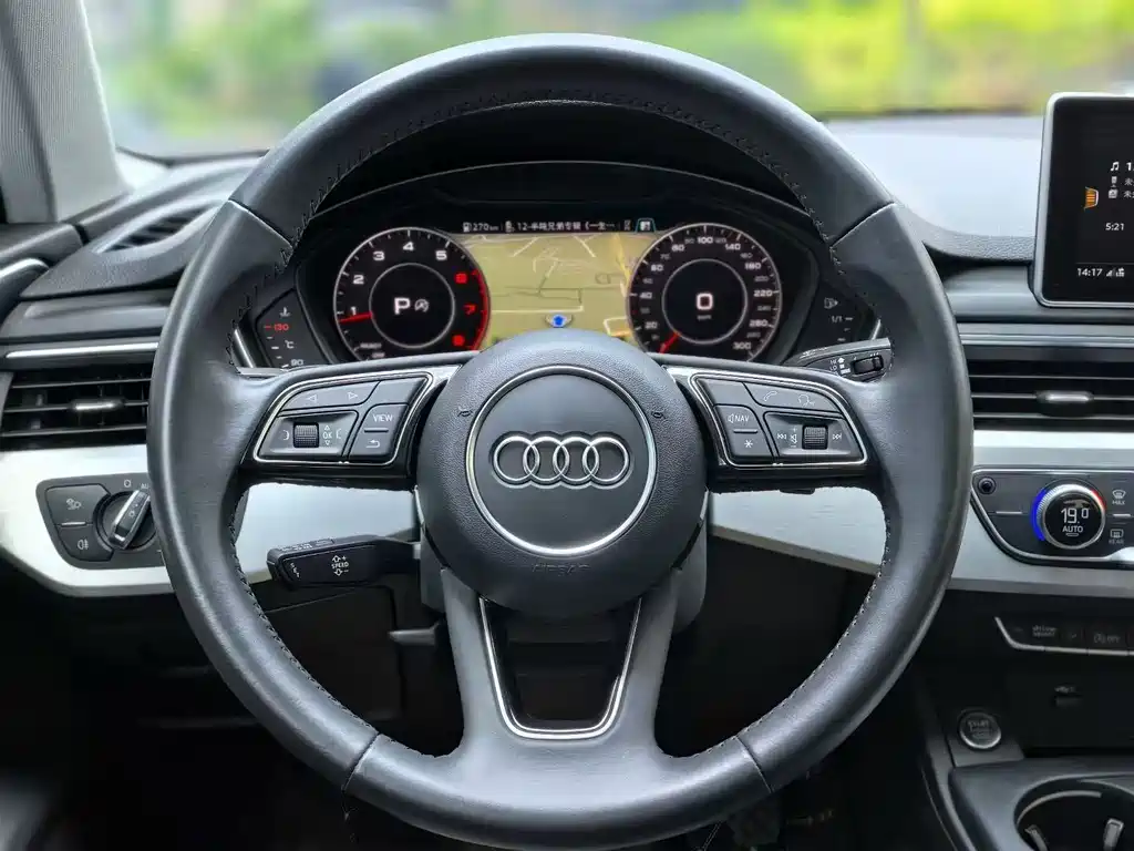 Audi A4L 2019