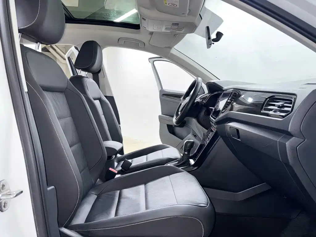 Volkswagen T-Roc 2022 — фото 10