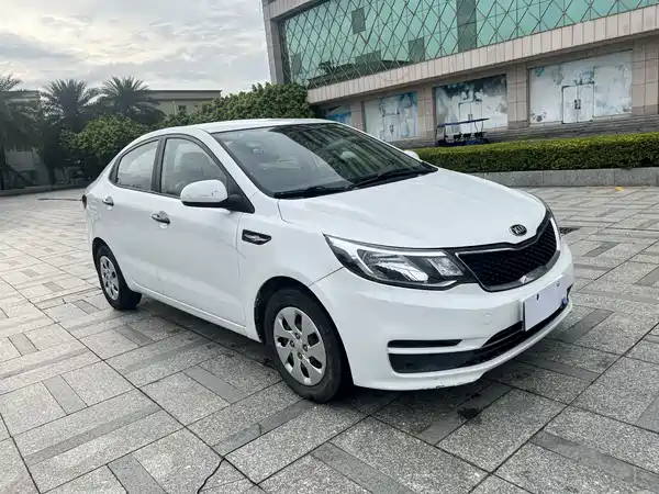 Kia K2 2015