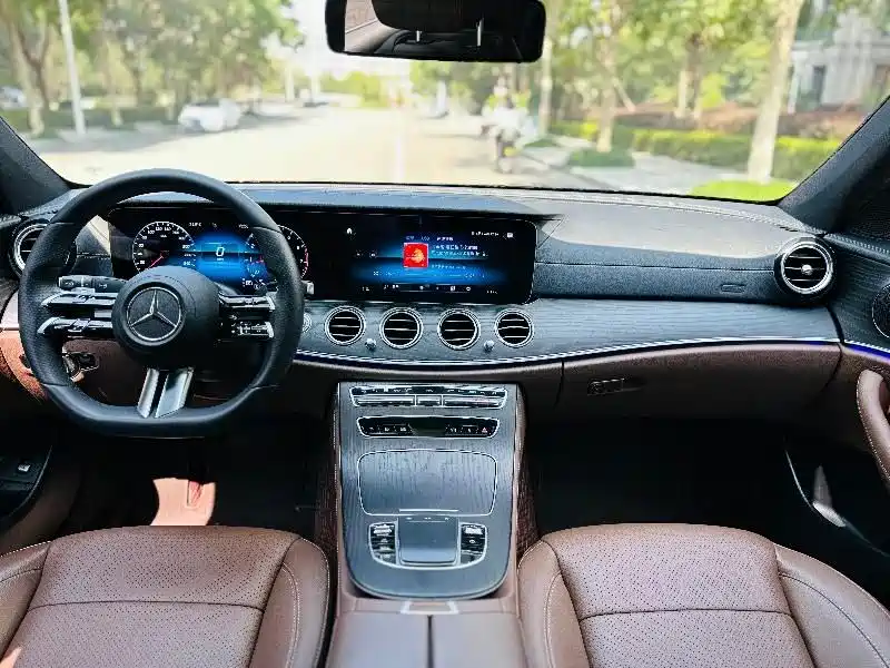 Mercedes-Benz E-Class 2019 — фото 9