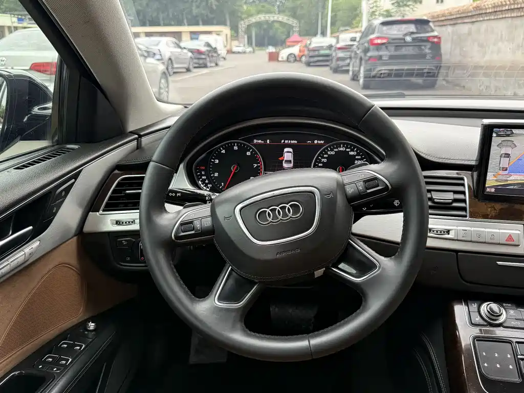 Audi A8 2015 — фото 16