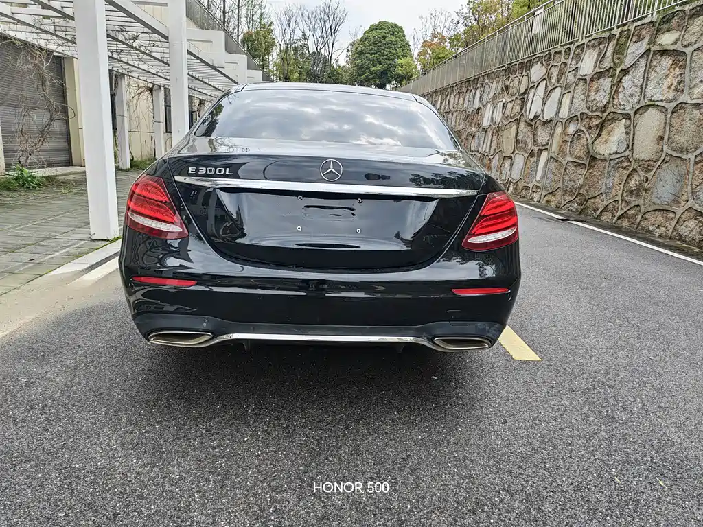 Mercedes-Benz E-Class 2018 — фото 14