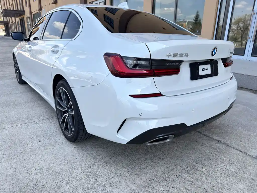 BMW 3 Series 2022