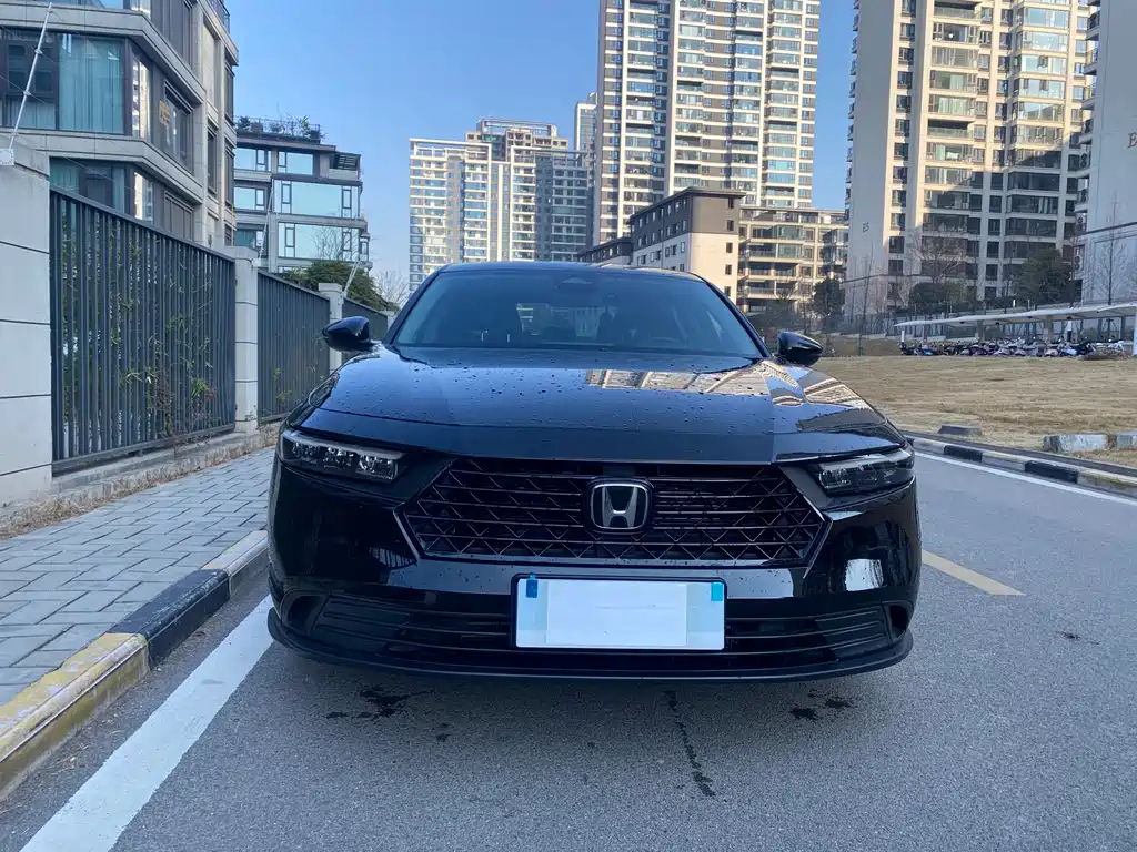 Honda Accord 2023 — фото 2
