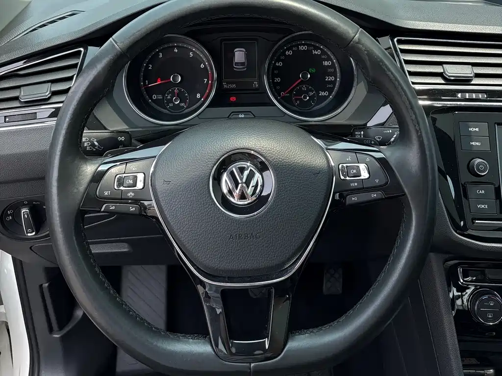Volkswagen Tiguan L 2019 — фото 12