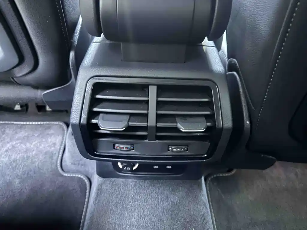Audi Q3 2023 — фото 16