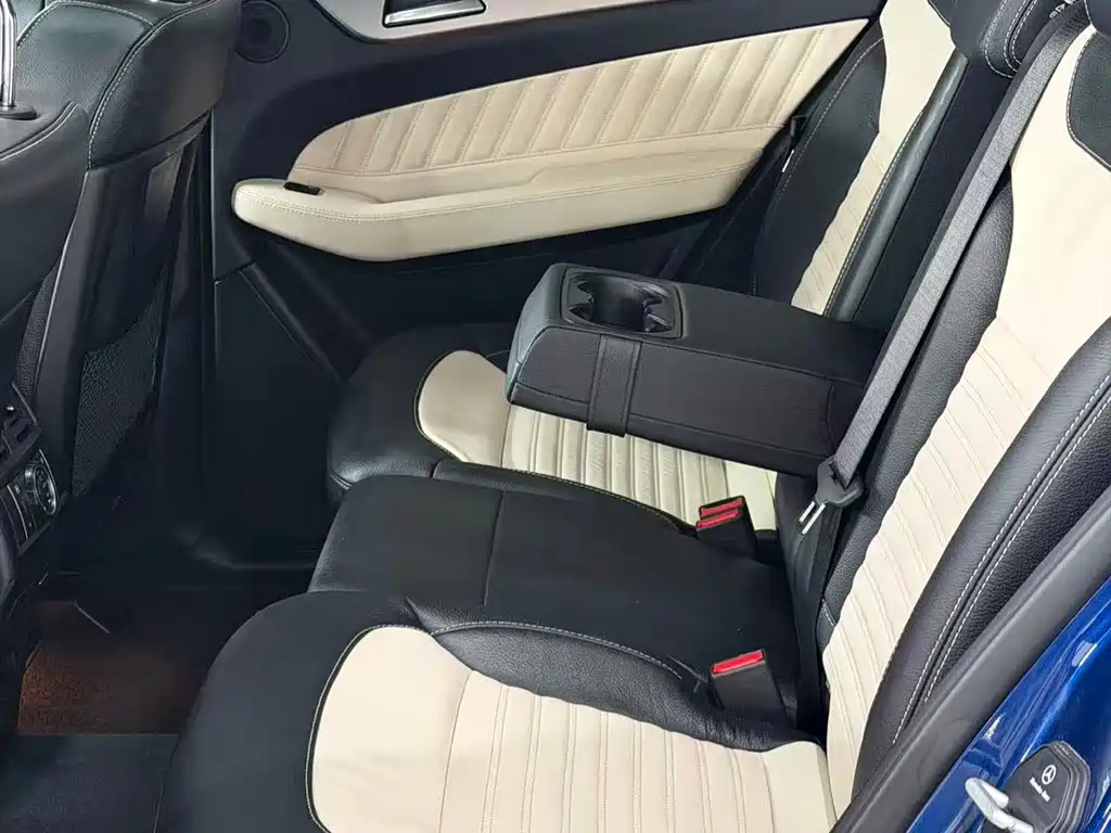 Mercedes-Benz GLE Coupe AMG 2018 — фото 13