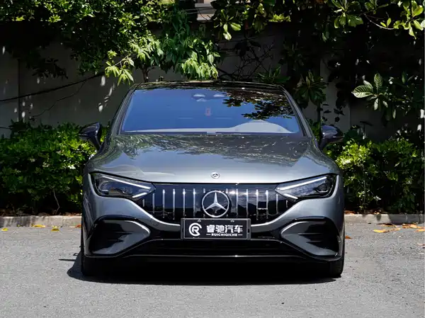 Mercedes-Benz EQE AMG 2025