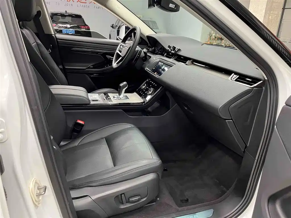 Land Rover Evoque 2022 — фото 14