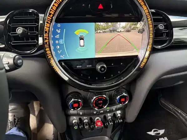 MINI 2022