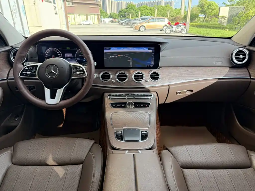 Mercedes-Benz E-Class 2020 — фото 8