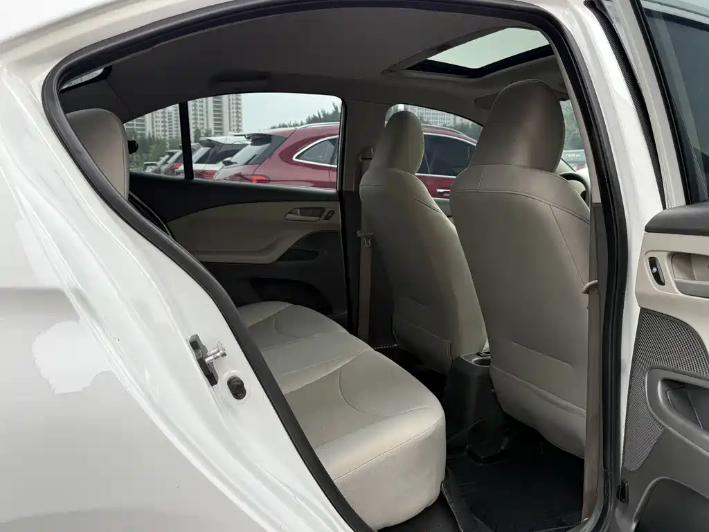 Chevrolet Sail 2016 — фото 16