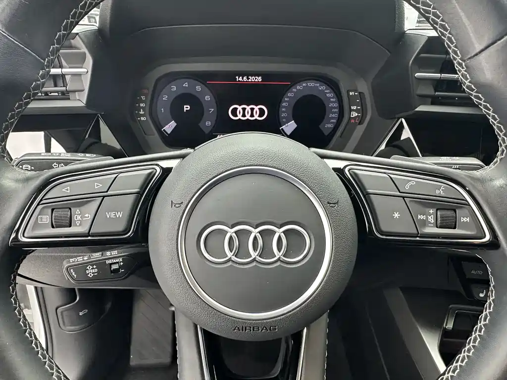 Audi A3 2023 — фото 13