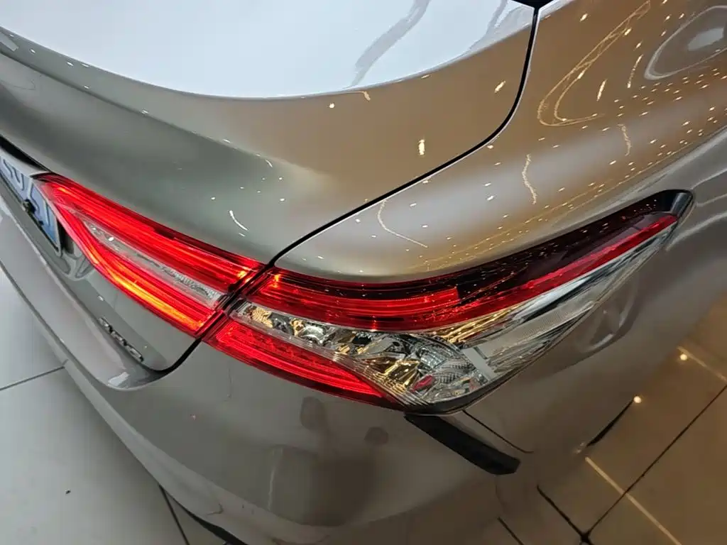 Toyota Camry 2020 — фото 24