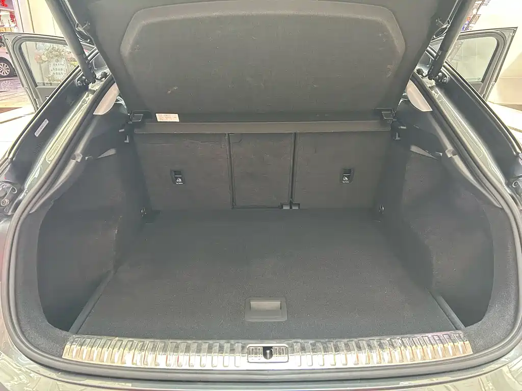 Audi Q3 Sportback 2022 — фото 11