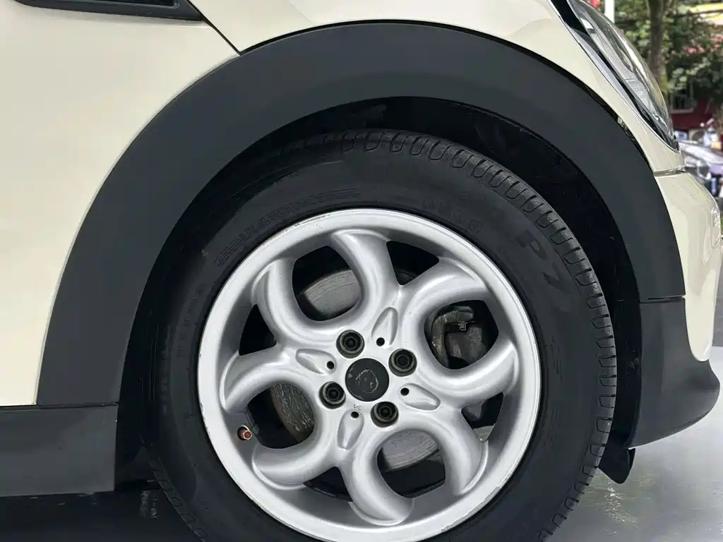 MINI MINI 2011