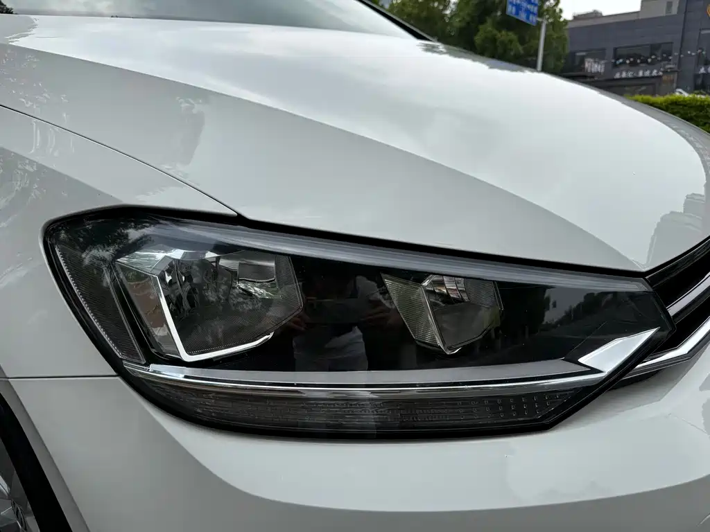 Volkswagen Touran 2018 — фото 13