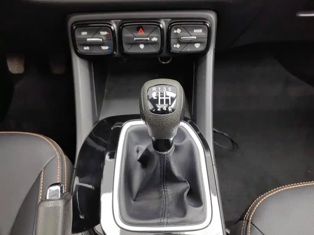 GAC Trumpchi GS3 2020 — фото 13