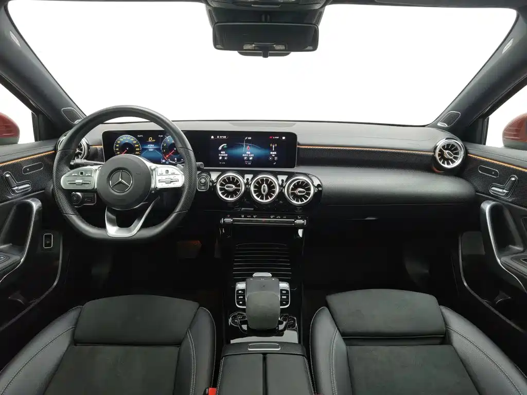 Mercedes-Benz A-Class 2019 — фото 5