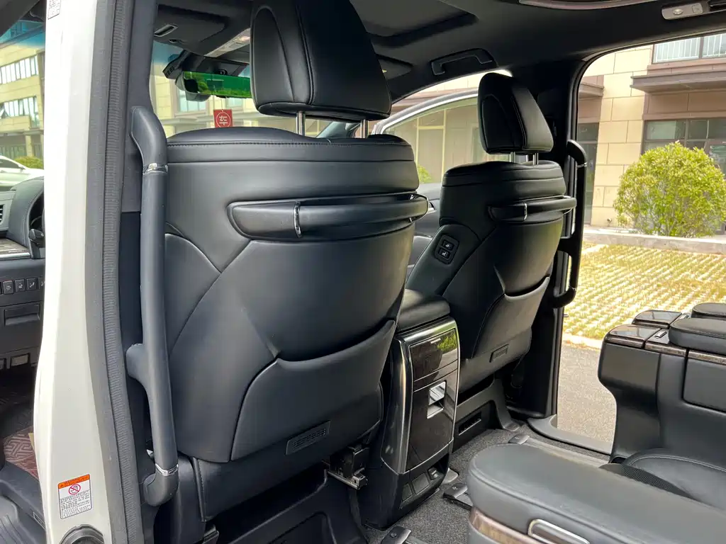 Toyota Vellfire 2021 — фото 12