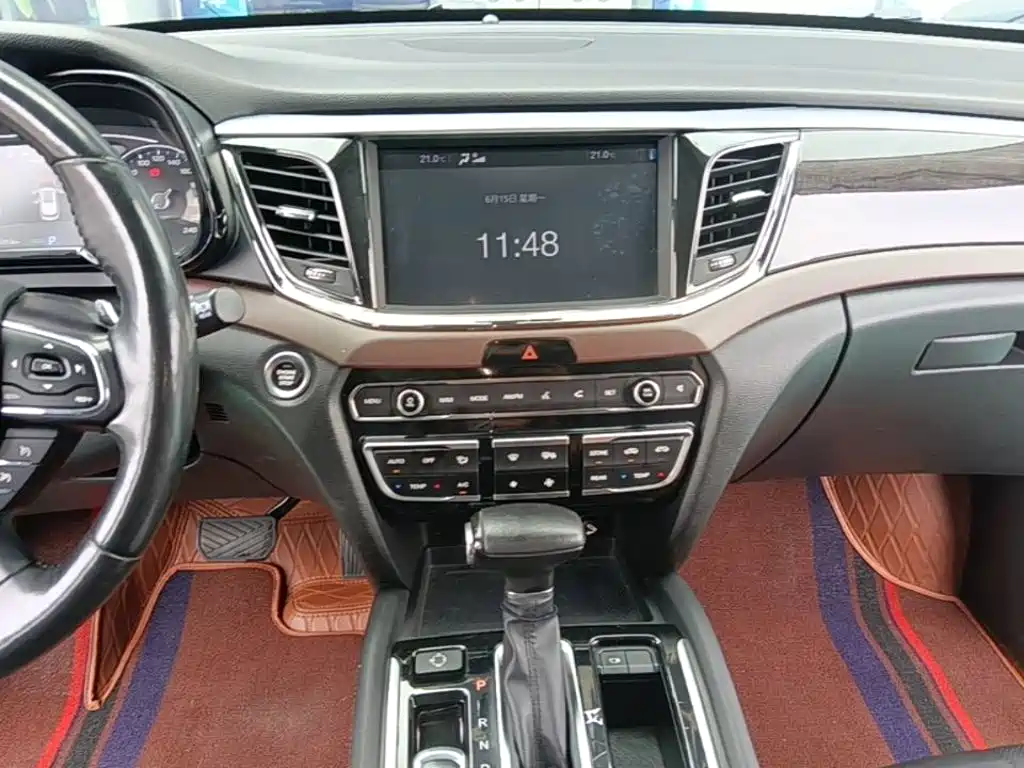 GAC Motor Trumpchi GS8 2018 — фото 13