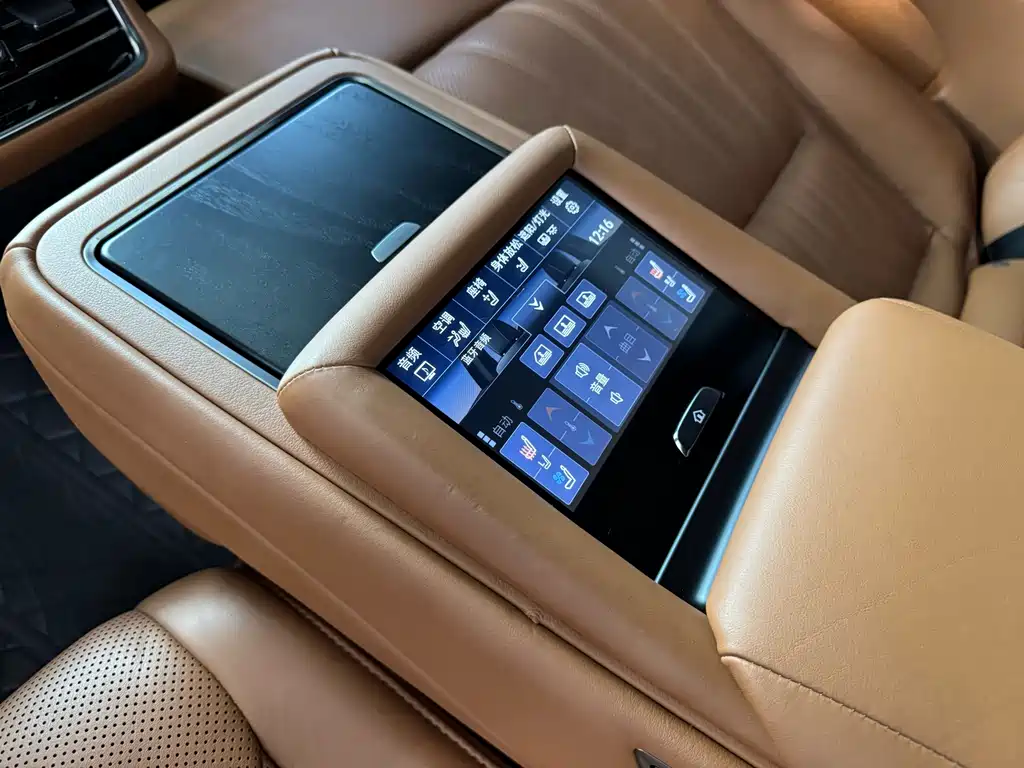 Lexus LS 2021 — фото 15