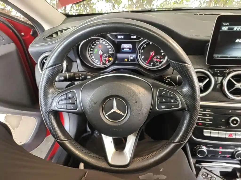 Mercedes-Benz GLA 2018 — фото 11