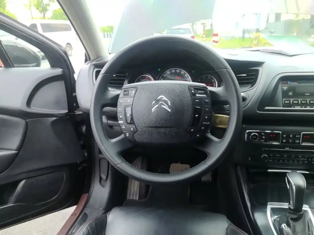 Citroen C5 2015 — фото 11