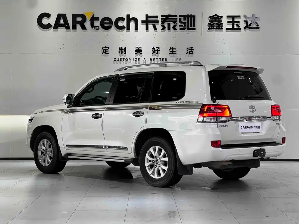 Toyota Land Cruiser 2020 — фото 6