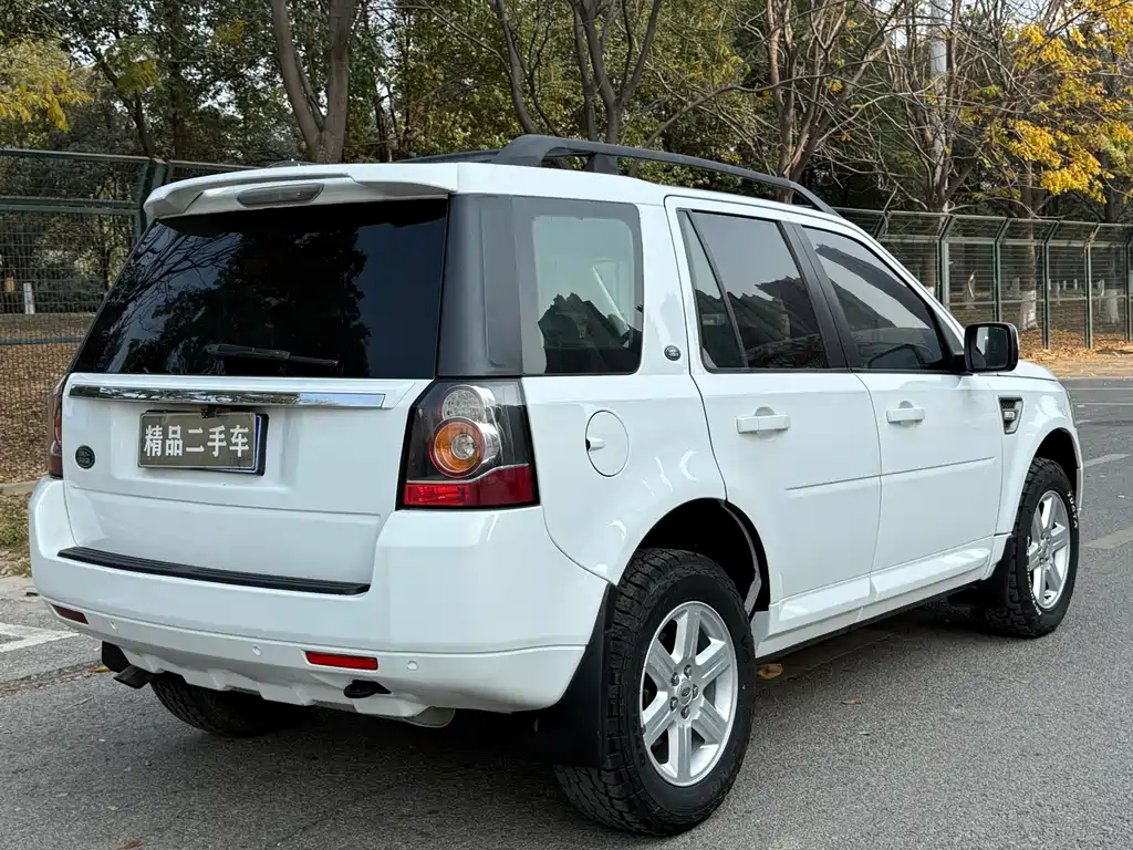 Land Rover Freelander 2 2013 — фото 11